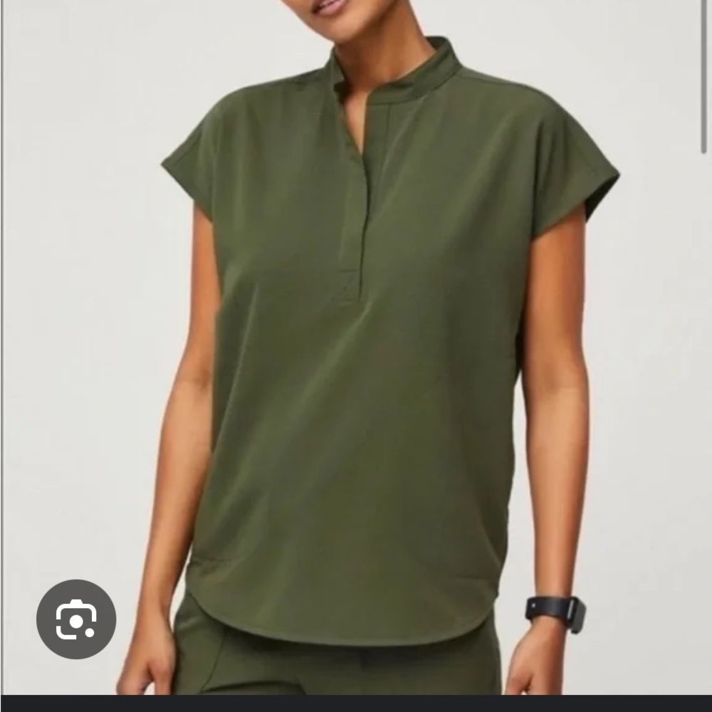 Figs Dark Olive scrub set